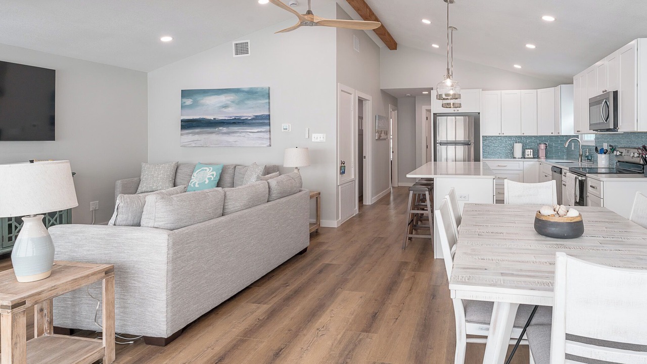 Photo of Livingroom in Pirates Beach