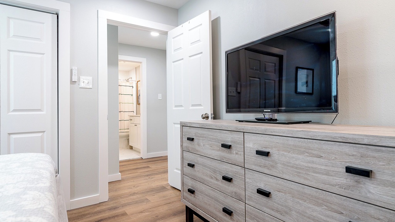 Photo of Bedroom in Pirates Beach