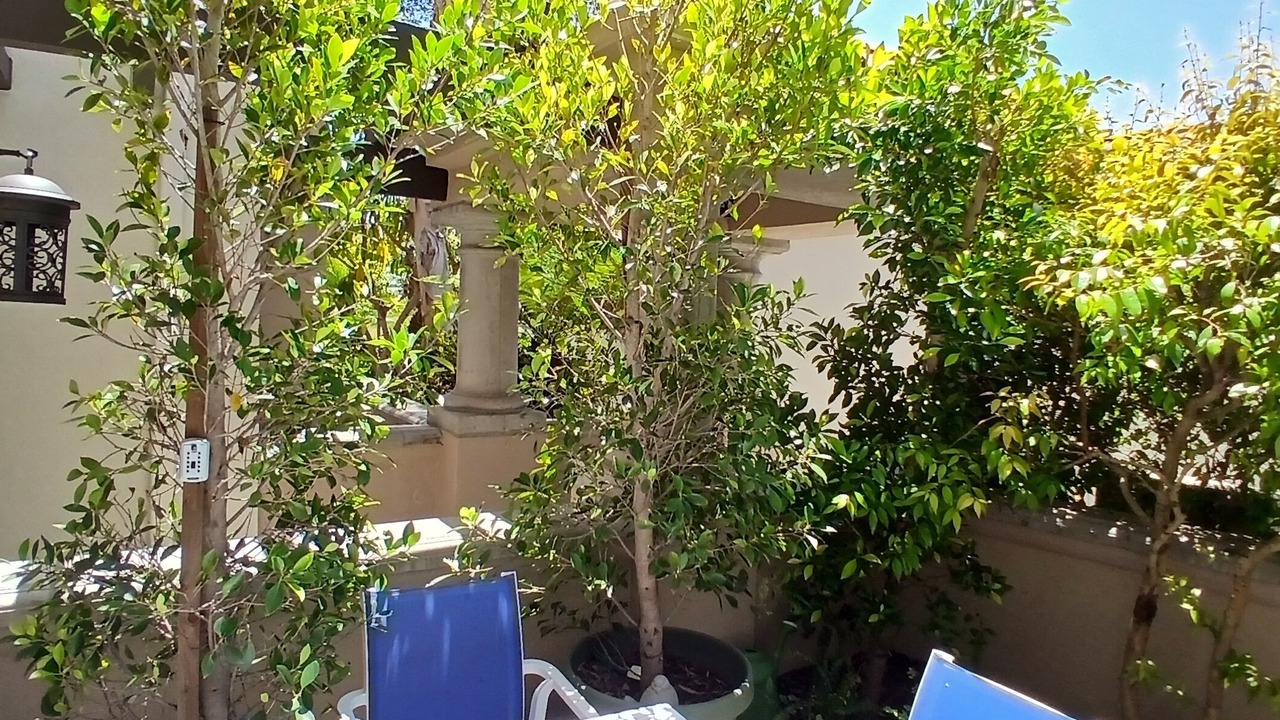 Photo of Patio Balcony in East Beach