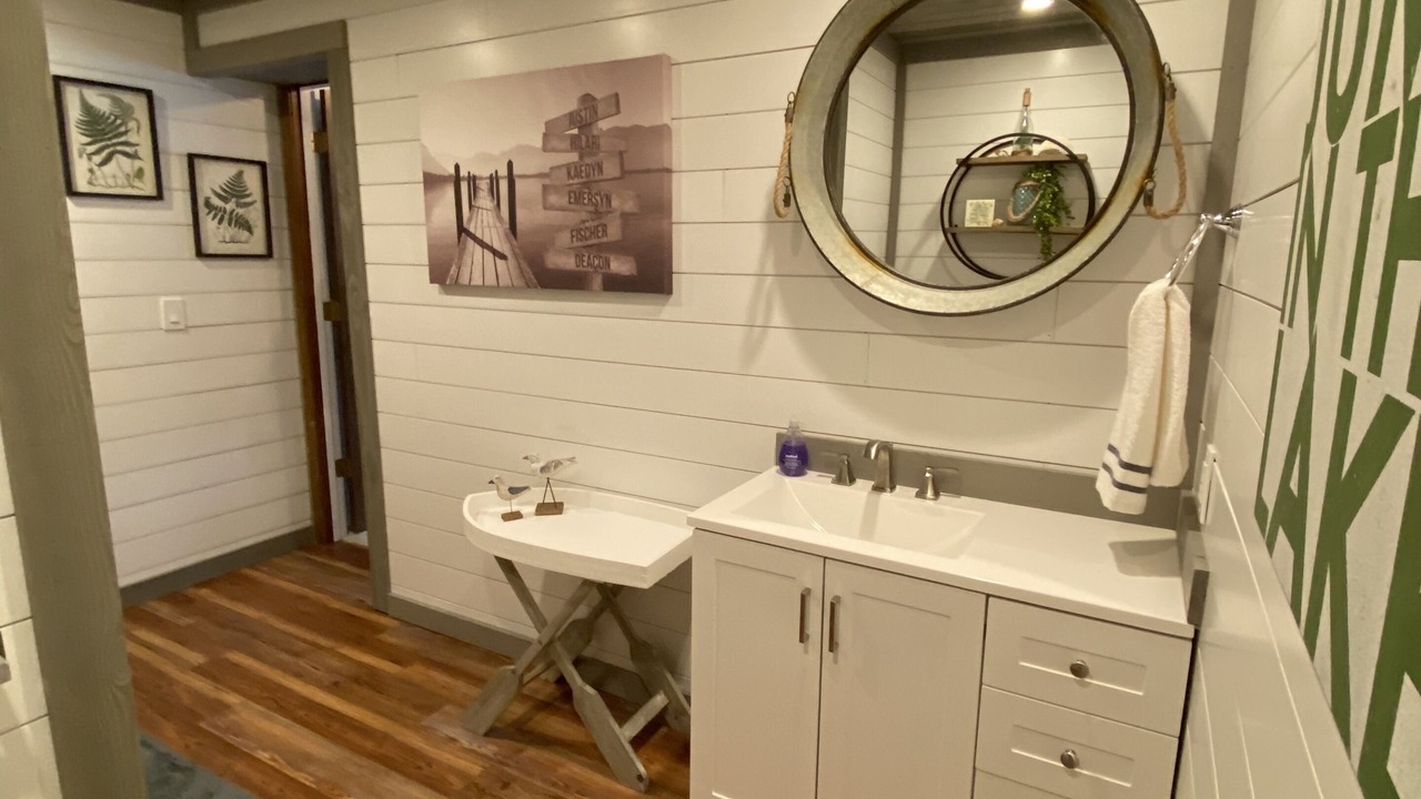 Photo of Bathroom in Lake of the Ozarks