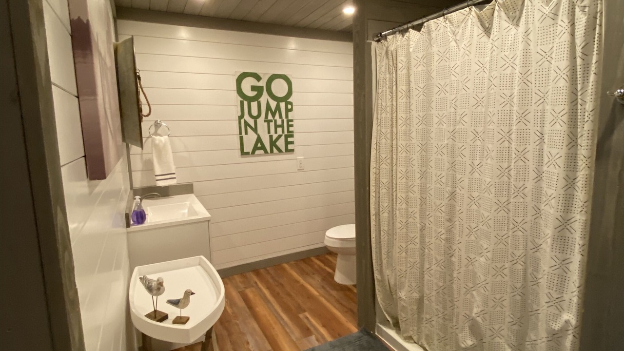 Photo of Bathroom in Lake of the Ozarks