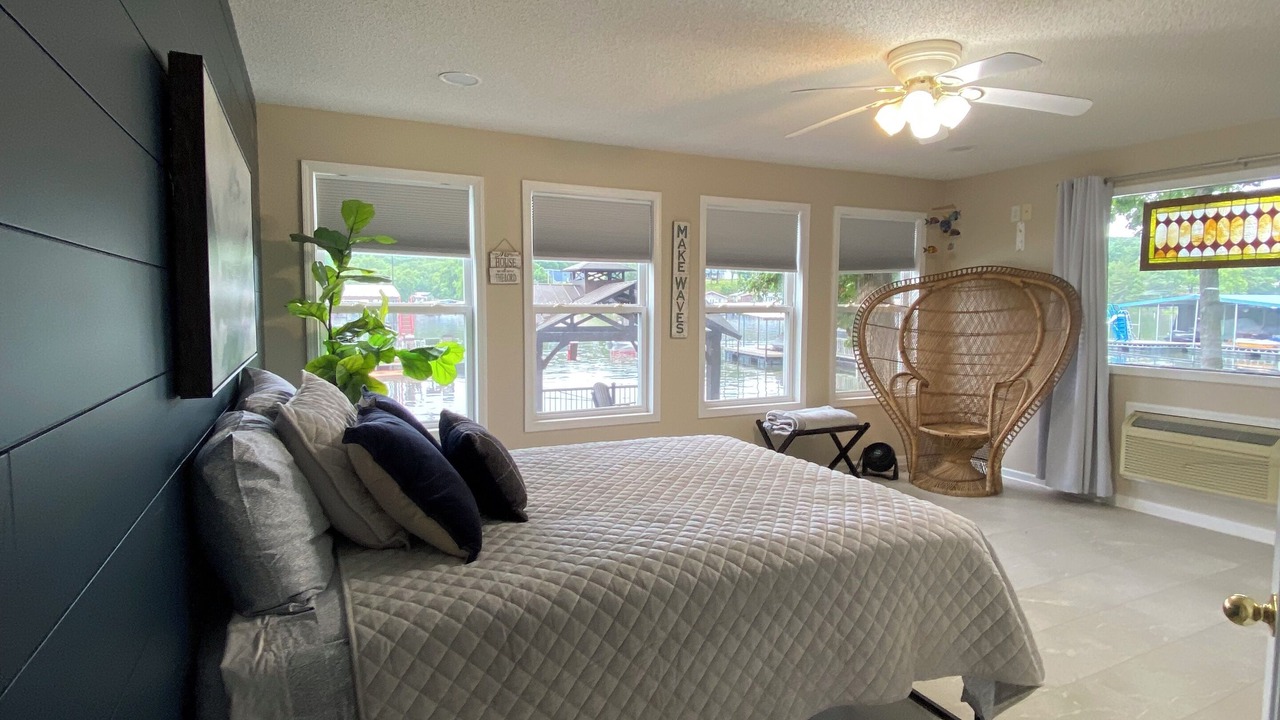 Photo of Bedroom in Lake of the Ozarks