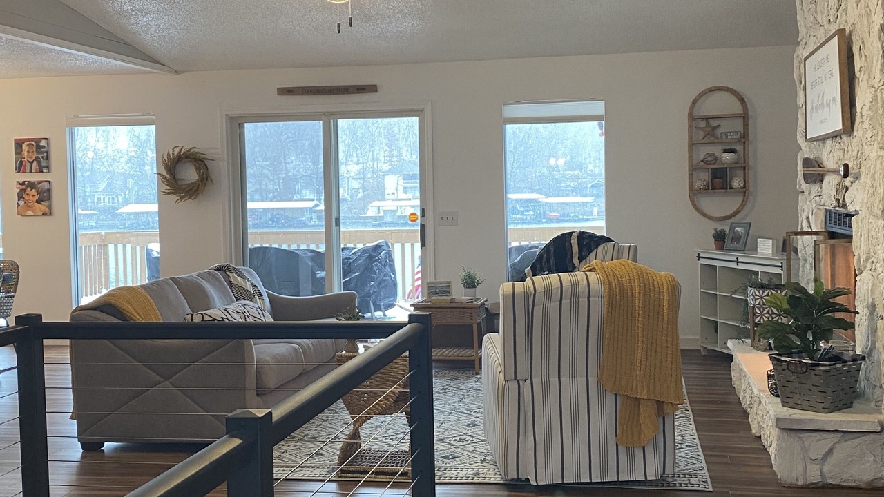 Photo of Livingroom in Lake of the Ozarks
