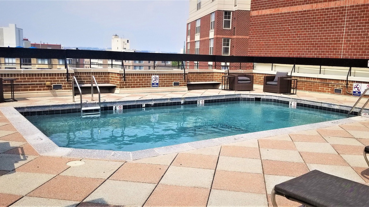 Photo of Outdoor in Connecticut Ave - K Street
