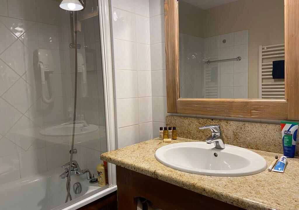 Photo of Bathroom in Arc-1950