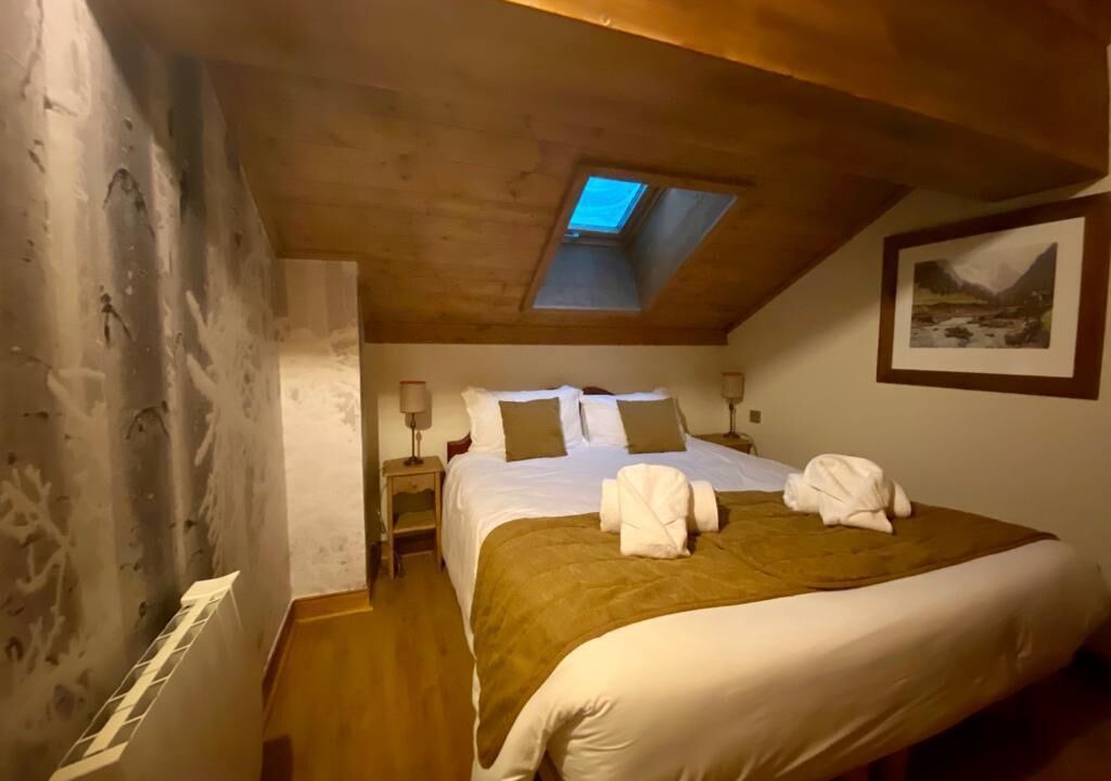 Photo of Bedroom in Arc-1950