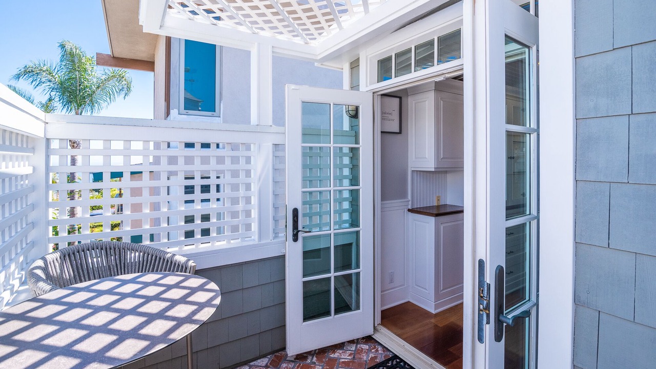 Photo of Outdoor in Arch Beach Heights
