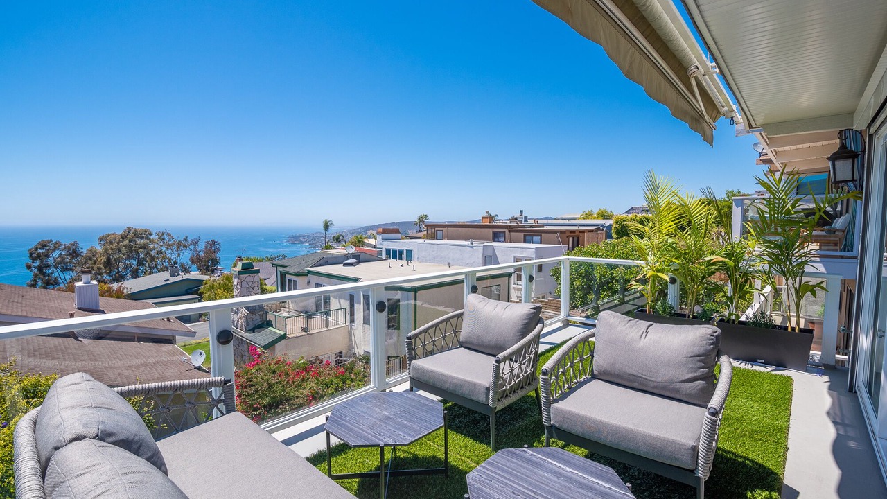 Photo of Outdoor in Arch Beach Heights