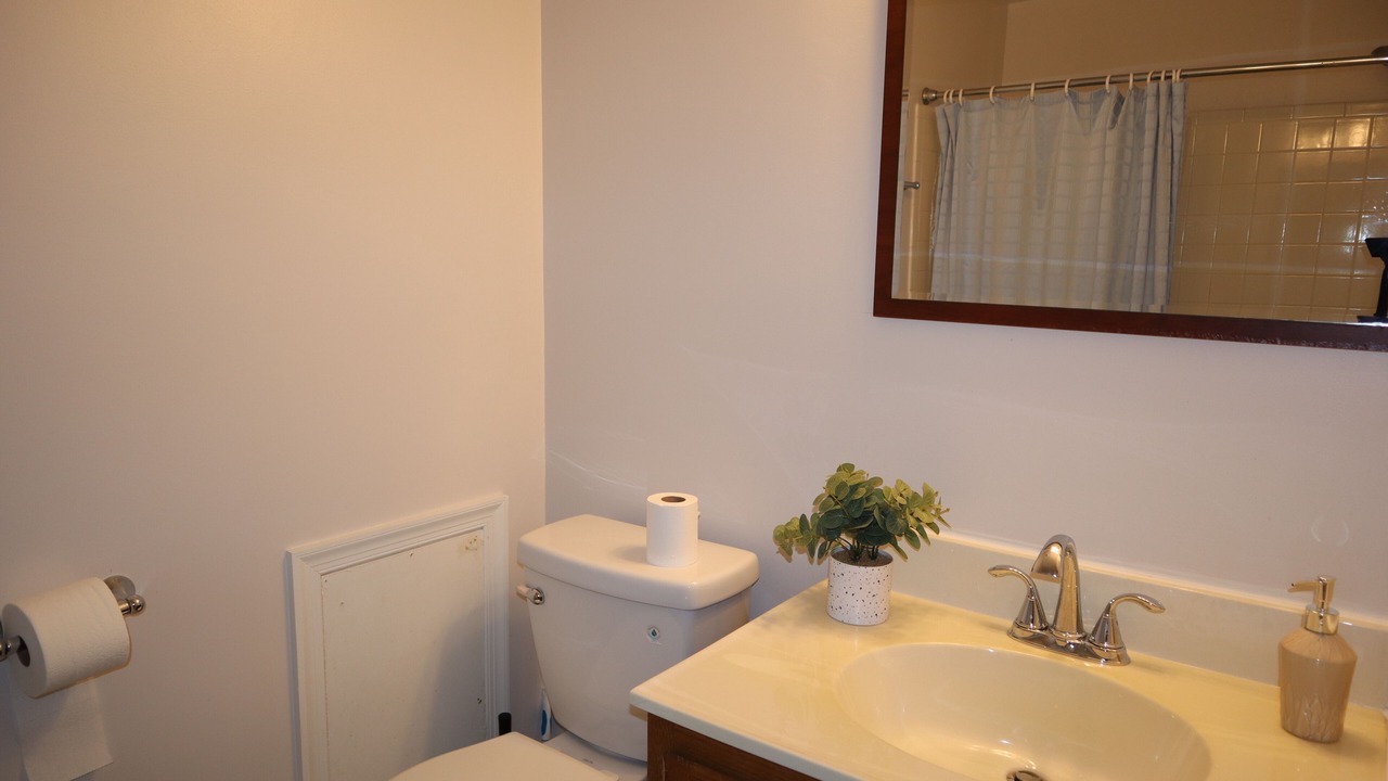 Photo of Bathroom in Fairland