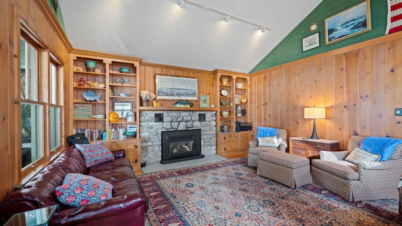 Photo of Livingroom in Baileys Harbor