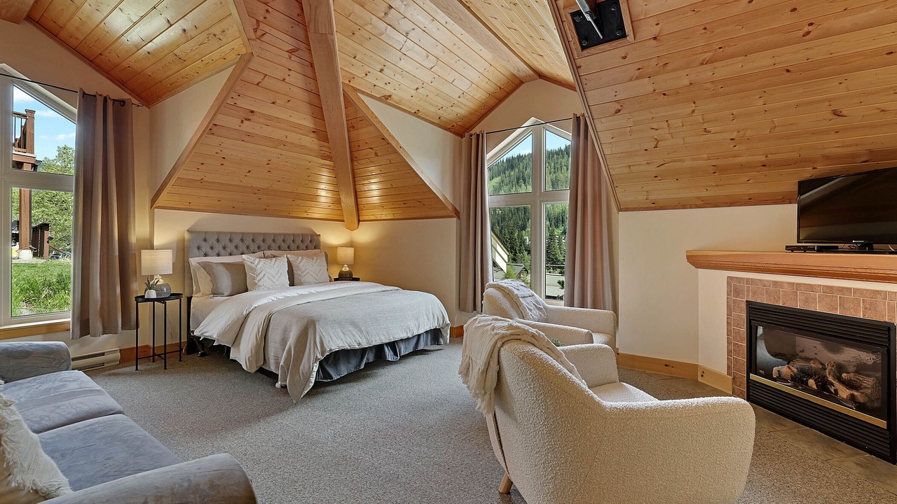 Photo of Livingroom in Sun Peaks