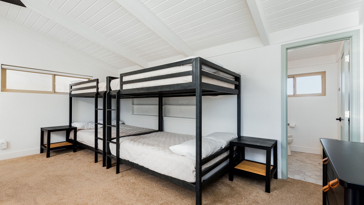 Photo of Bedroom in Hollywood Beach