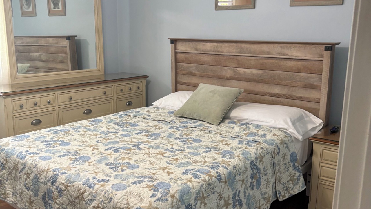 Photo of Bedroom in Eastward Look