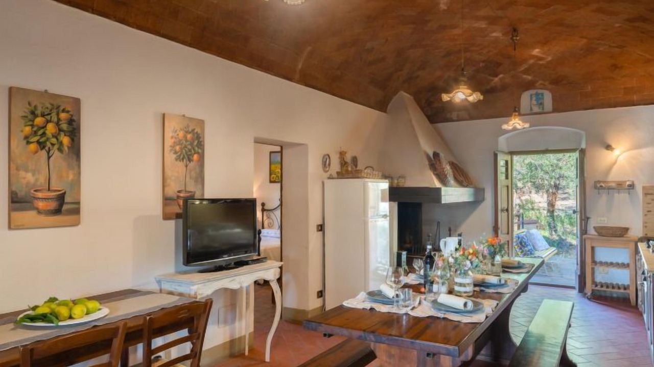 Photo of Bedroom in Montevarchi