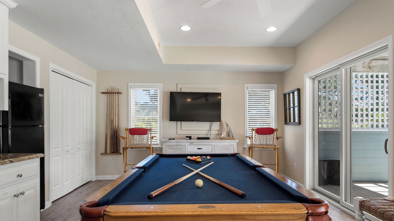 Photo of Bedroom in Monteray Shores