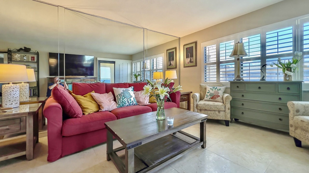 Photo of Livingroom in New Smyrna Beach