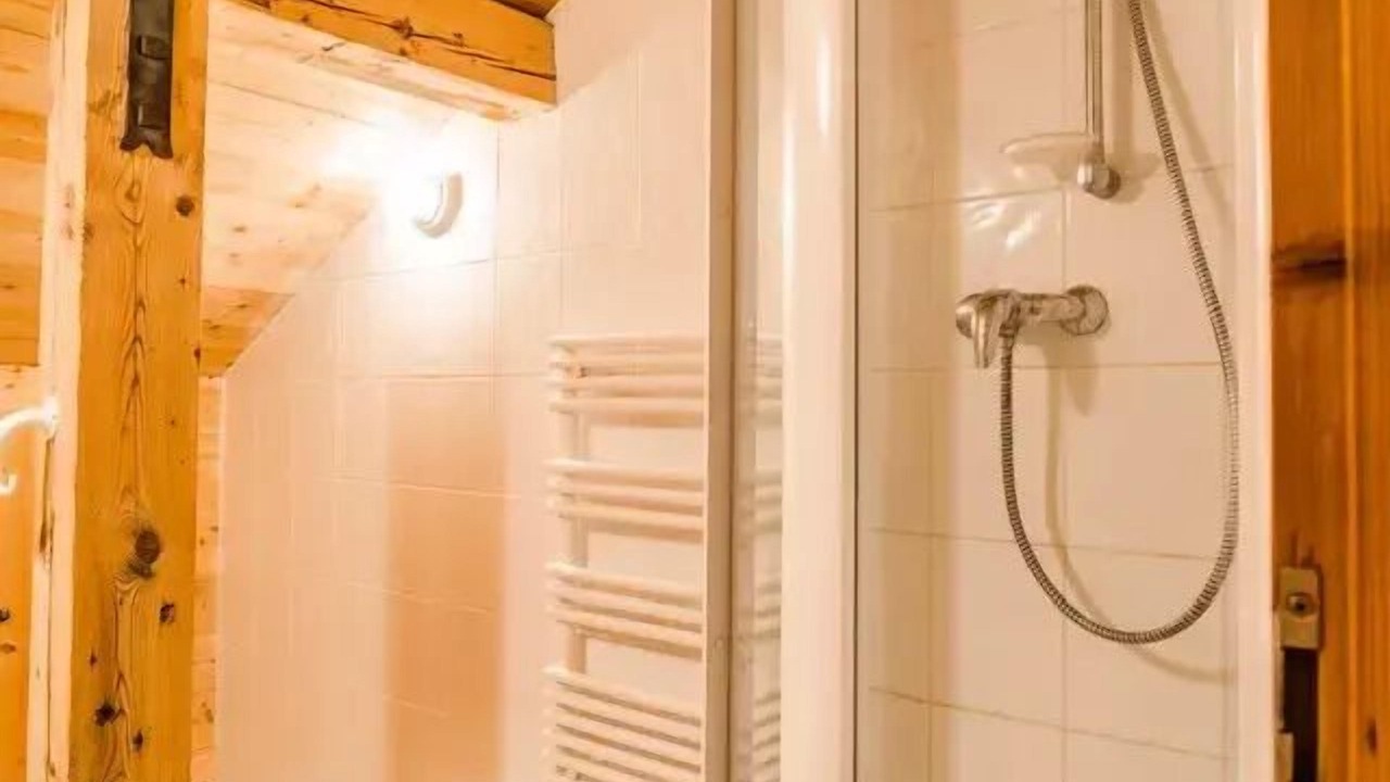 Photo of Bathroom in Crest-Voland