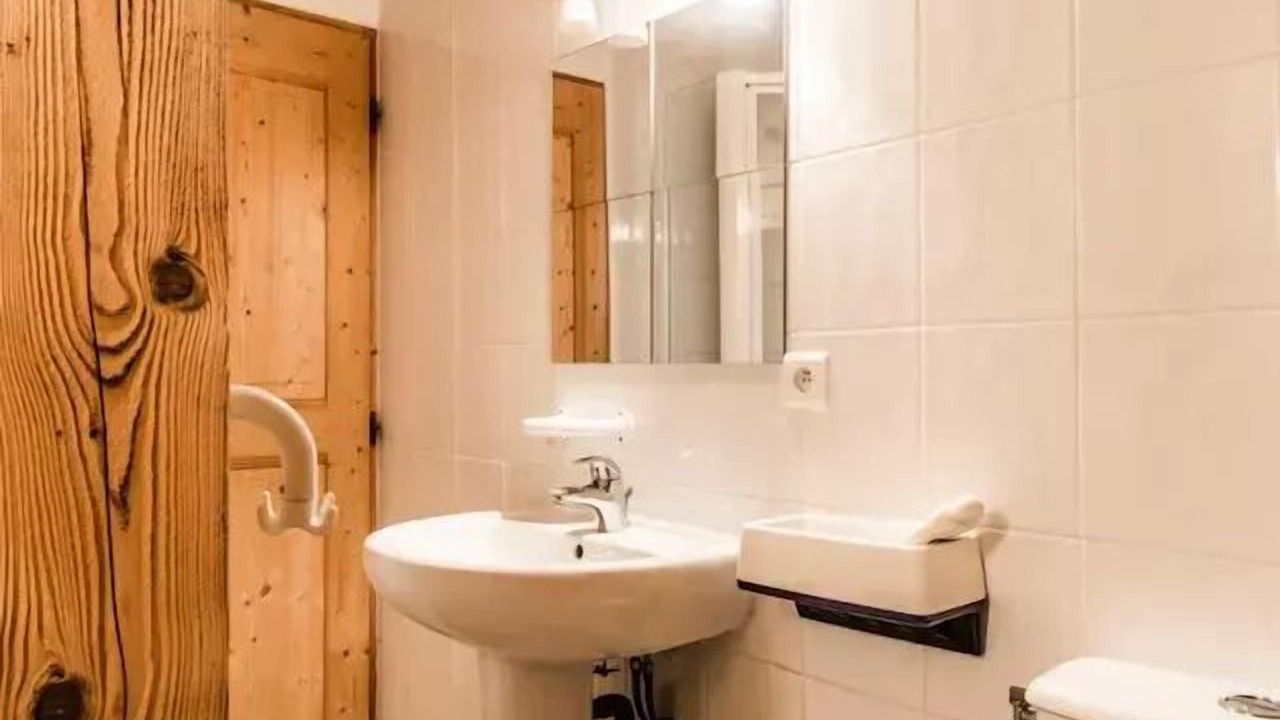 Photo of Bathroom in Crest-Voland