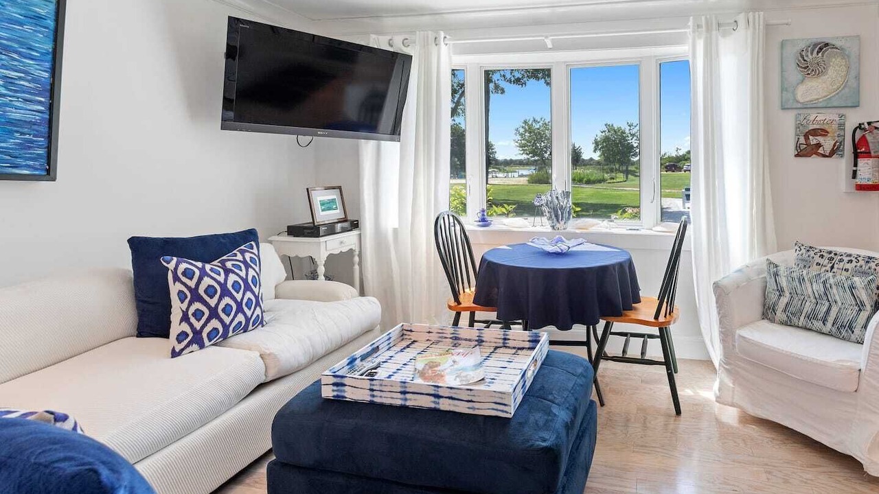 Photo of Livingroom in Springs