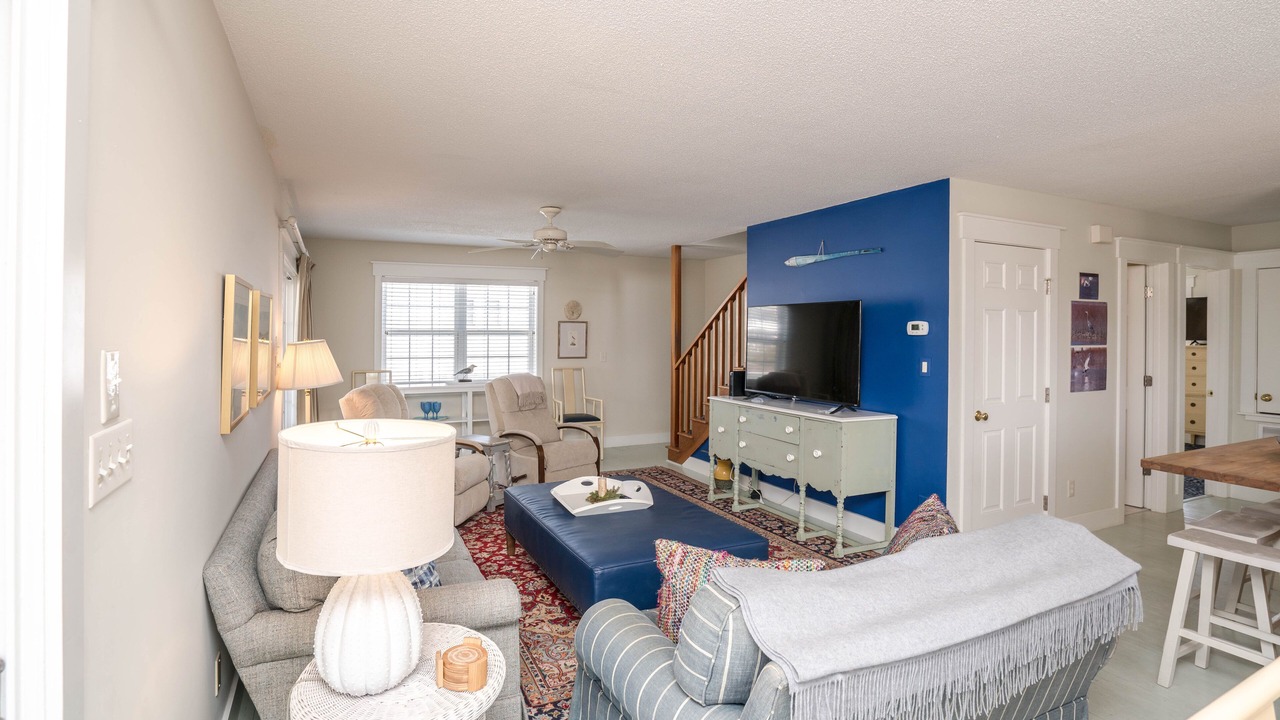 Photo of Livingroom in Oak Island