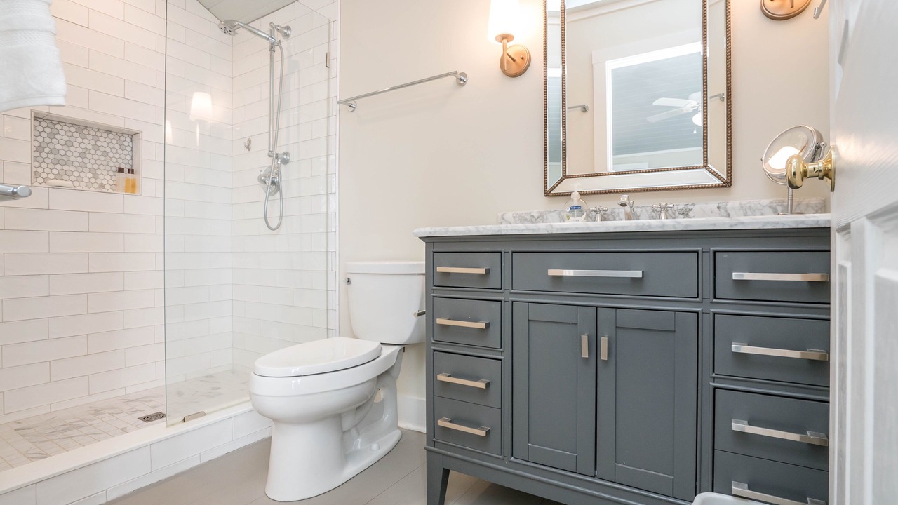 Photo of Bathroom in Oak Island