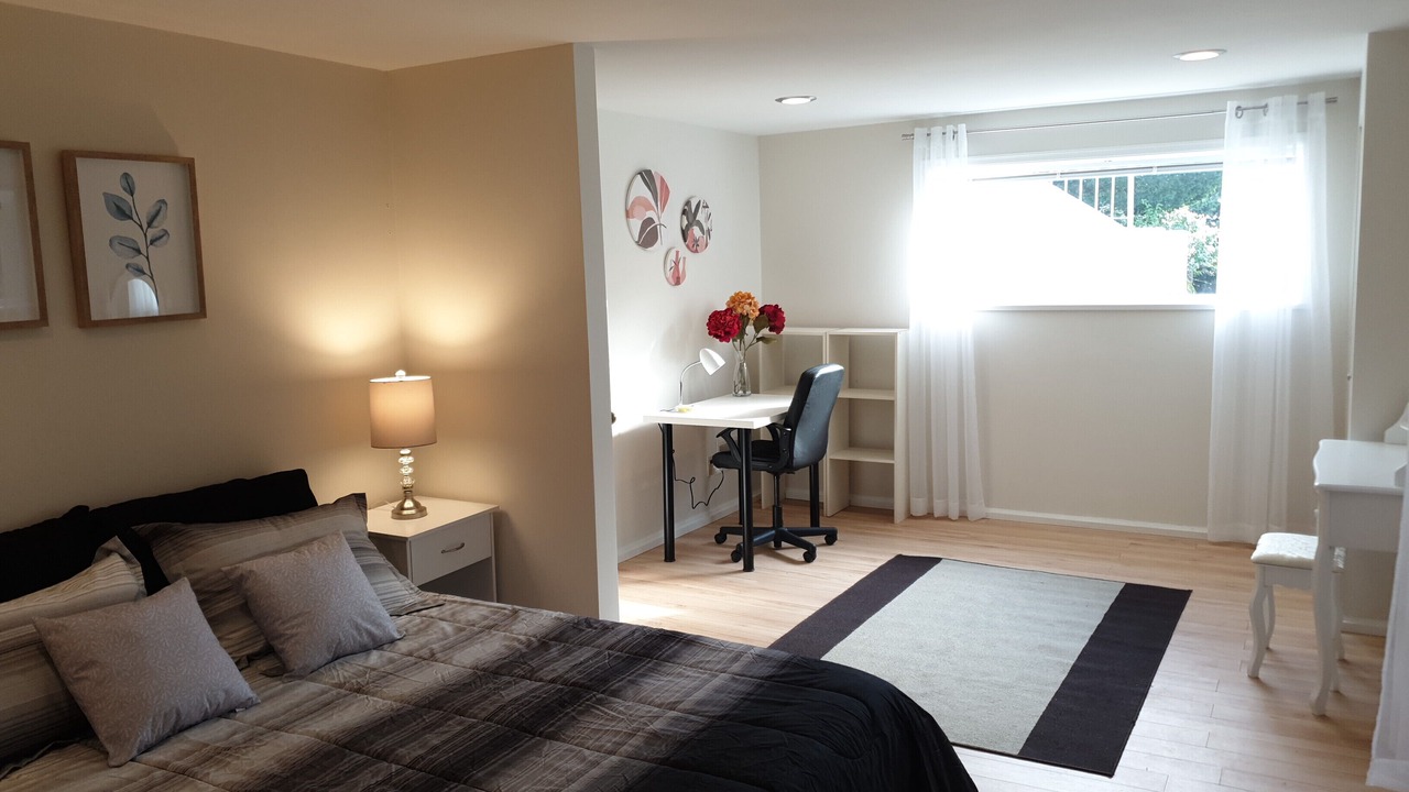Photo of Bedroom in Hollyburn
