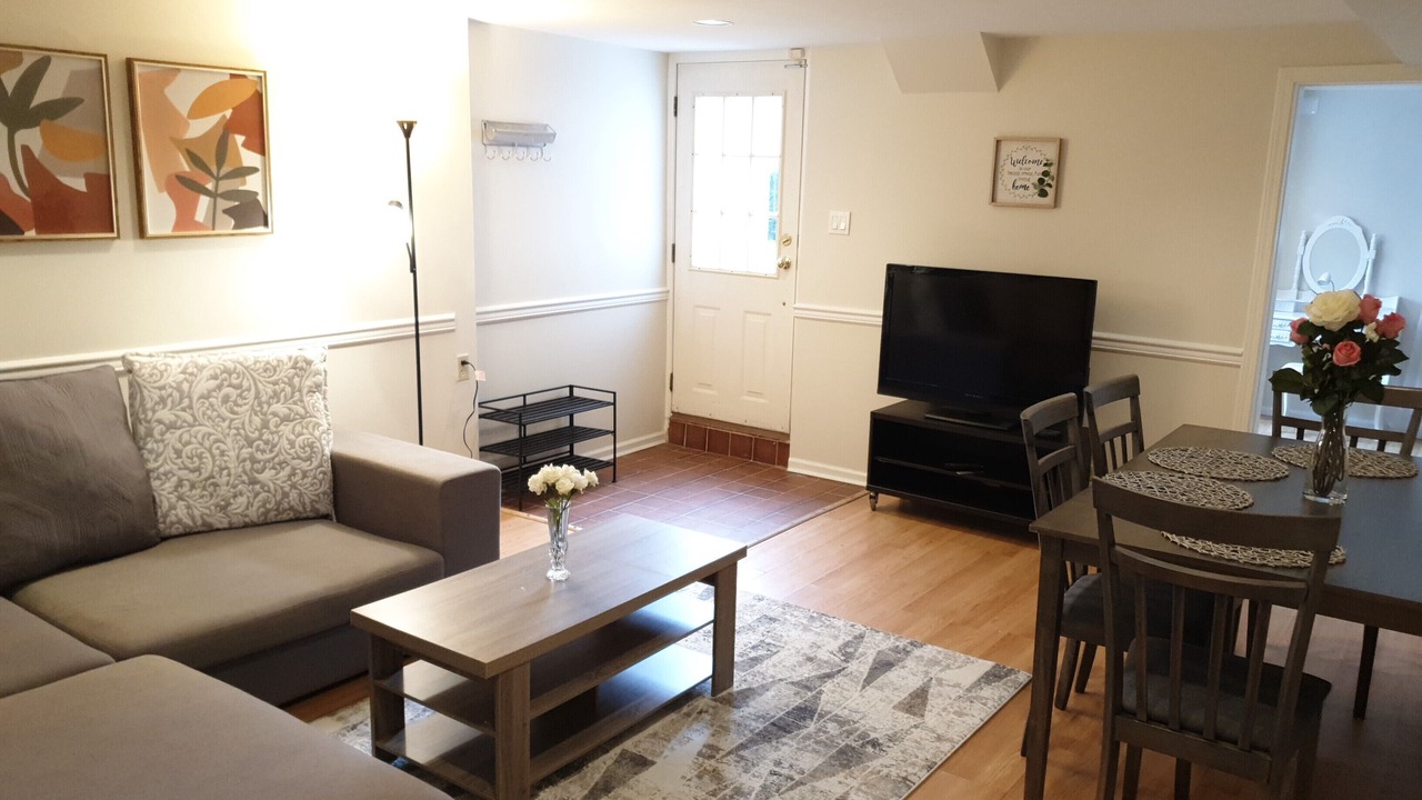 Photo of Livingroom in Hollyburn