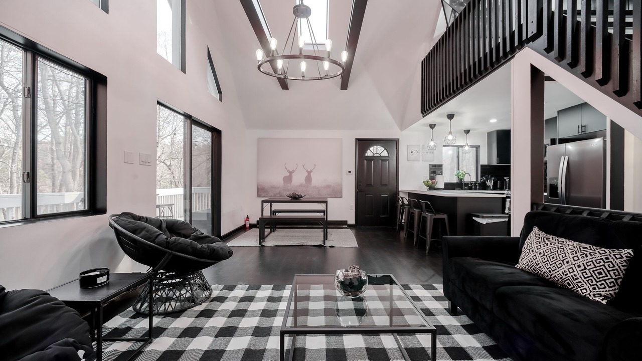 Photo of Livingroom in East Stroudsburg