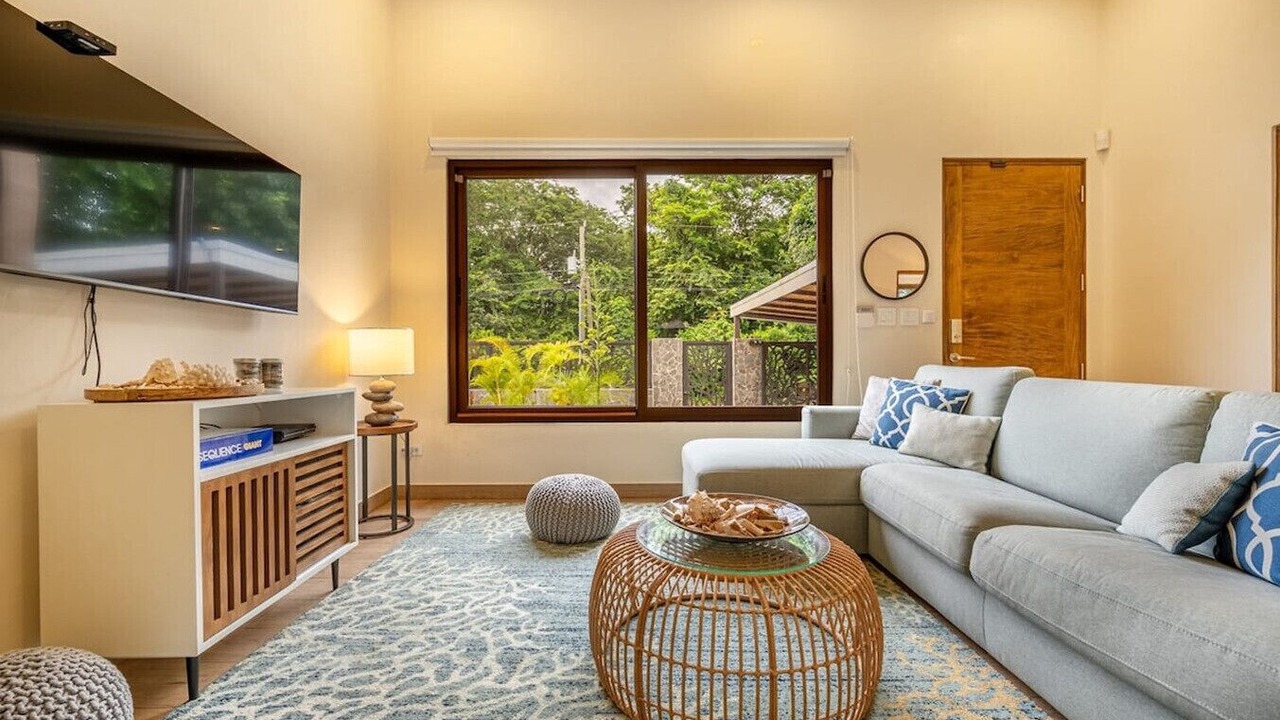 Photo of Livingroom in Potrero