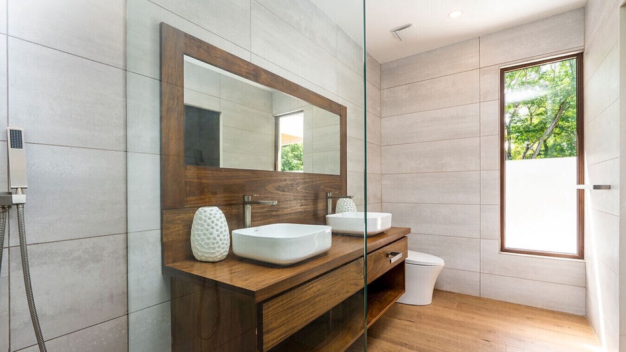 Photo of Bathroom in Potrero