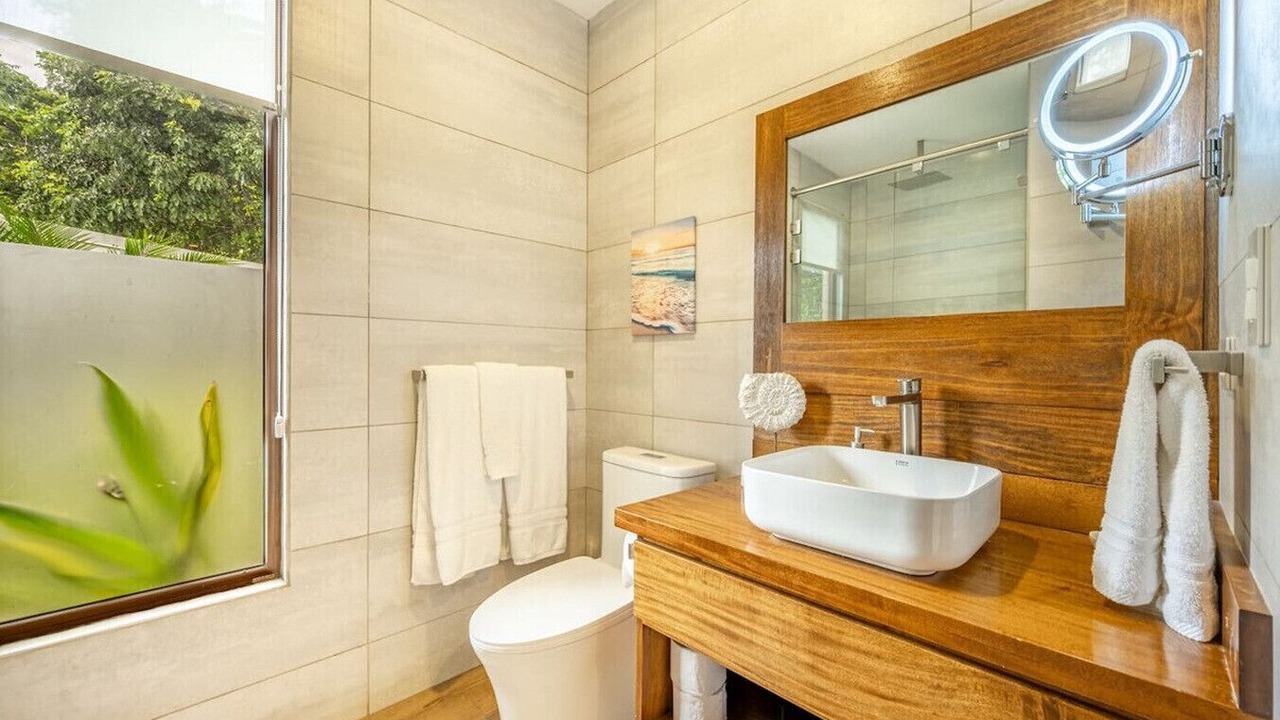 Photo of Bathroom in Potrero