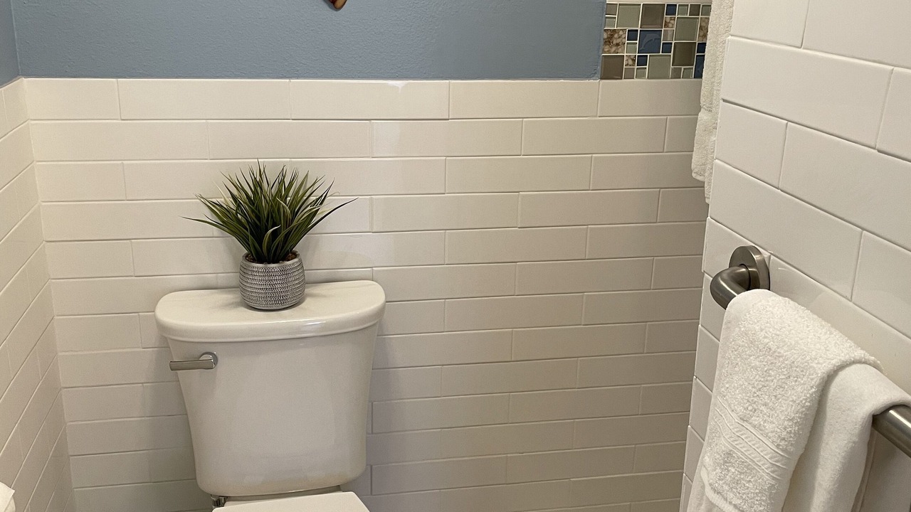 Photo of Bathroom in Estate Golden Rock