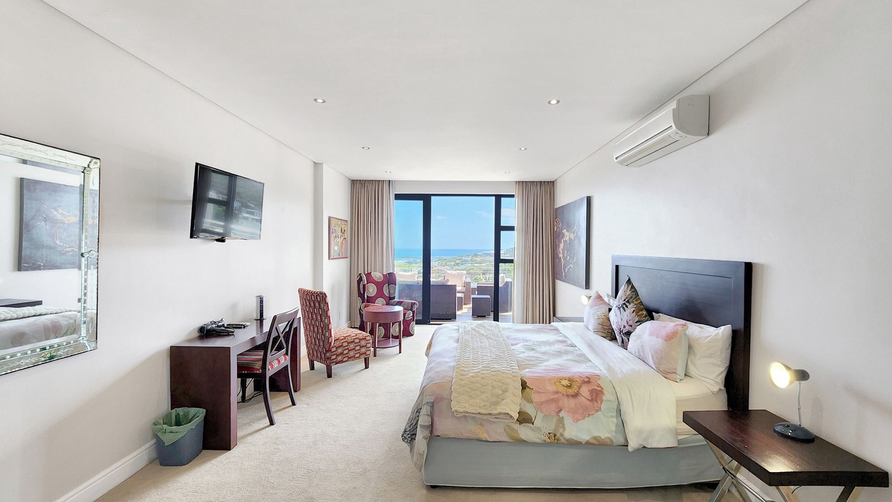 Photo of Bedroom in Camps Bay