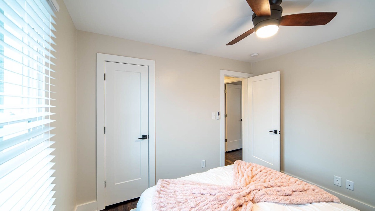 Photo of Bedroom in Villa Heights