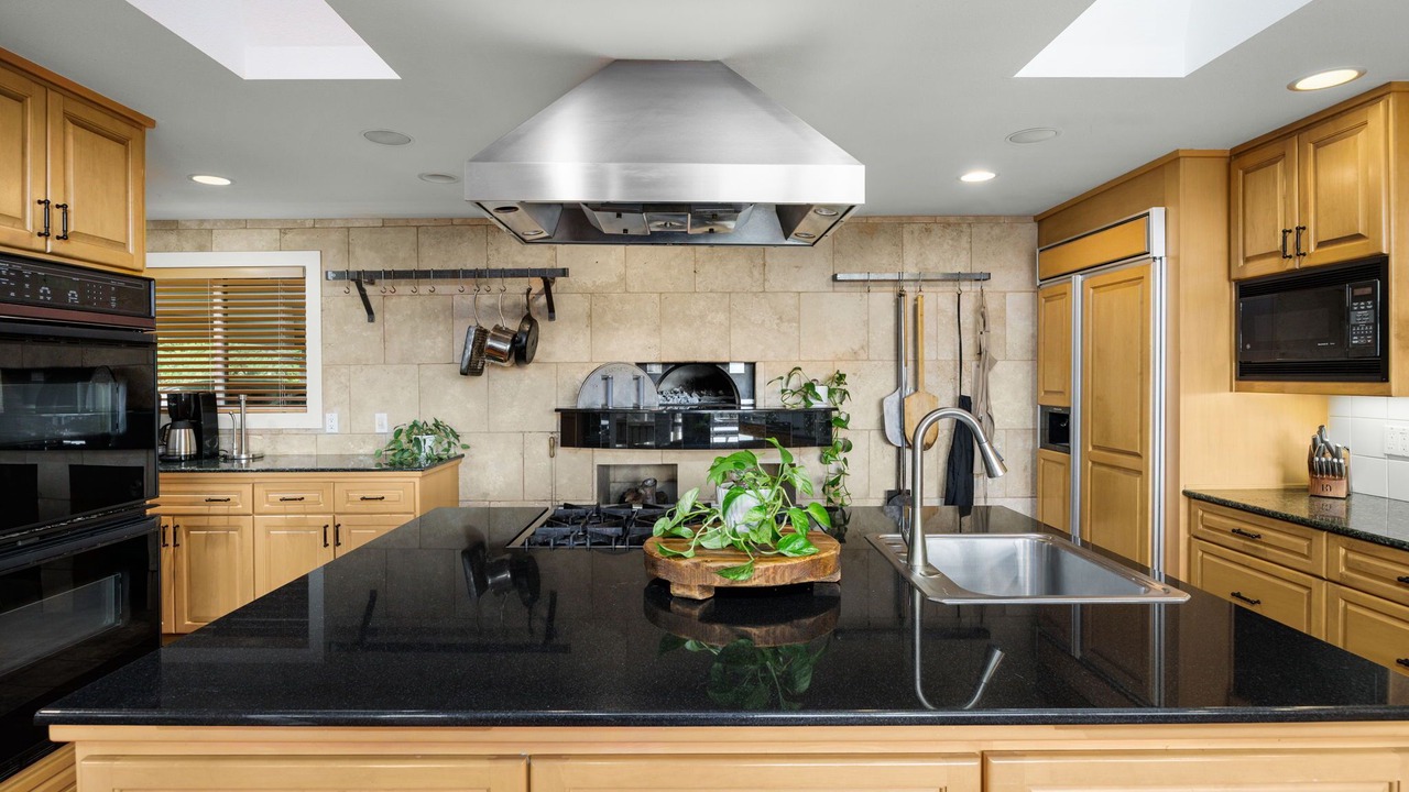 Photo of Kitchen in Cottage Lake