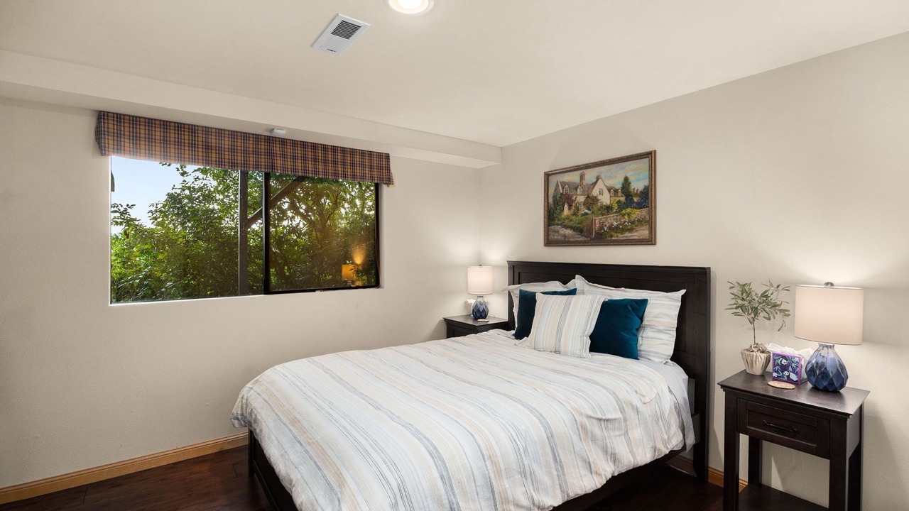 Photo of Bedroom in Cottage Lake