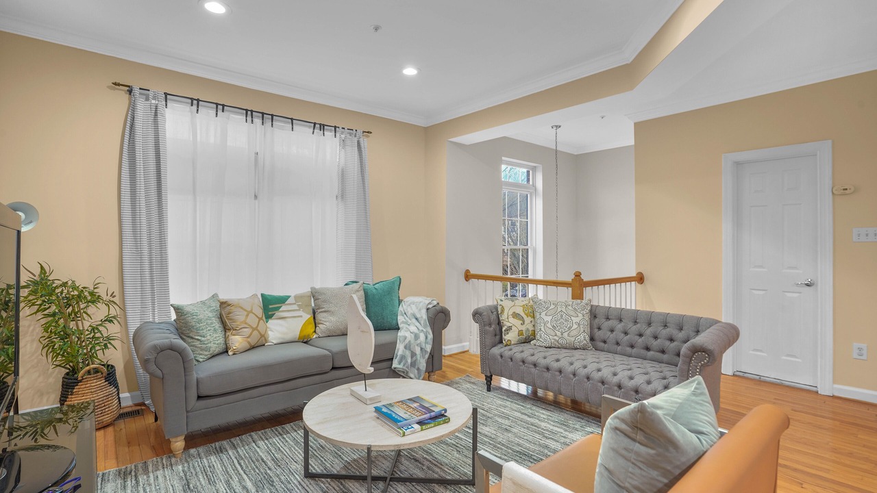 Photo of Livingroom in North Potomac
