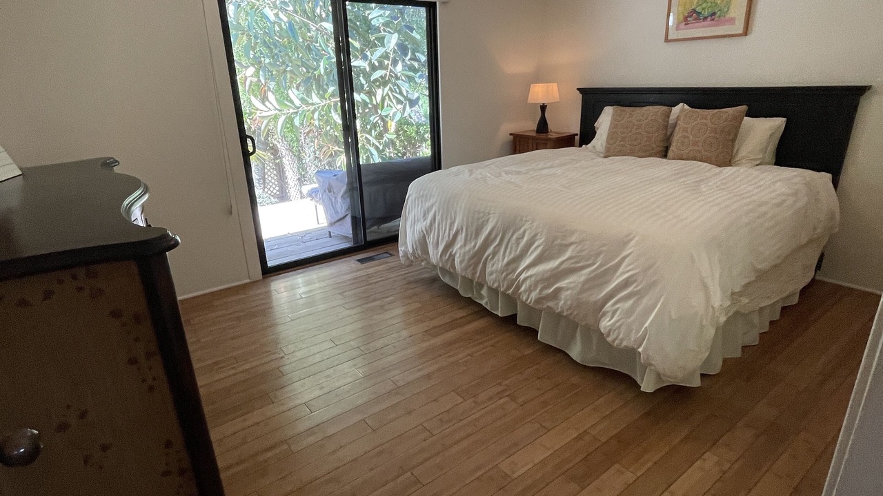 Photo of Bedroom in Alta Mesa