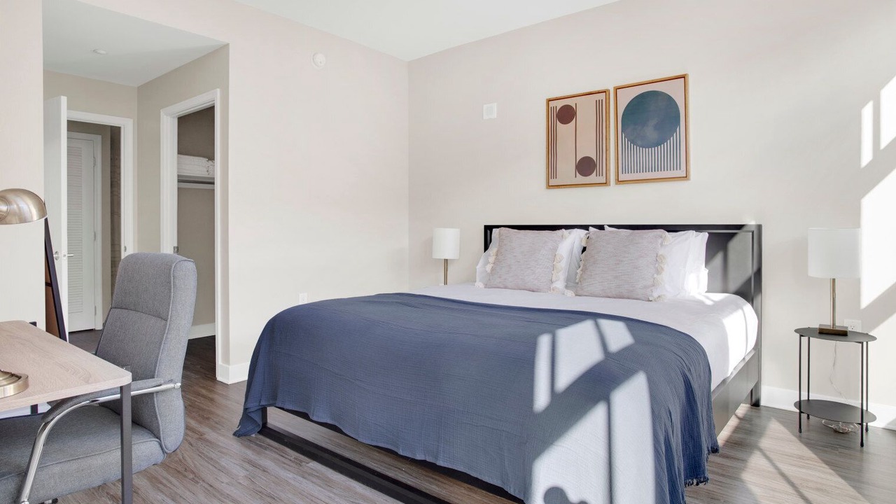 Photo of Bedroom in Mount Vernon Square