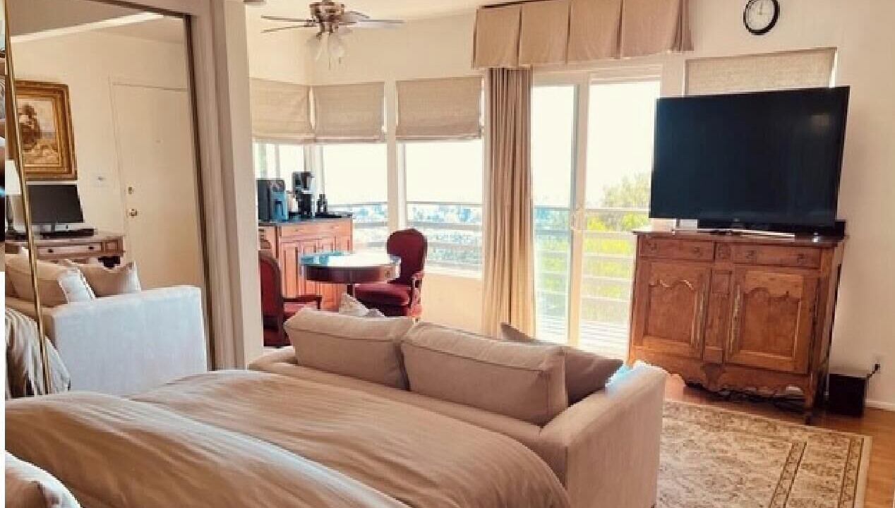 Photo of Bedroom in Alta Mesa