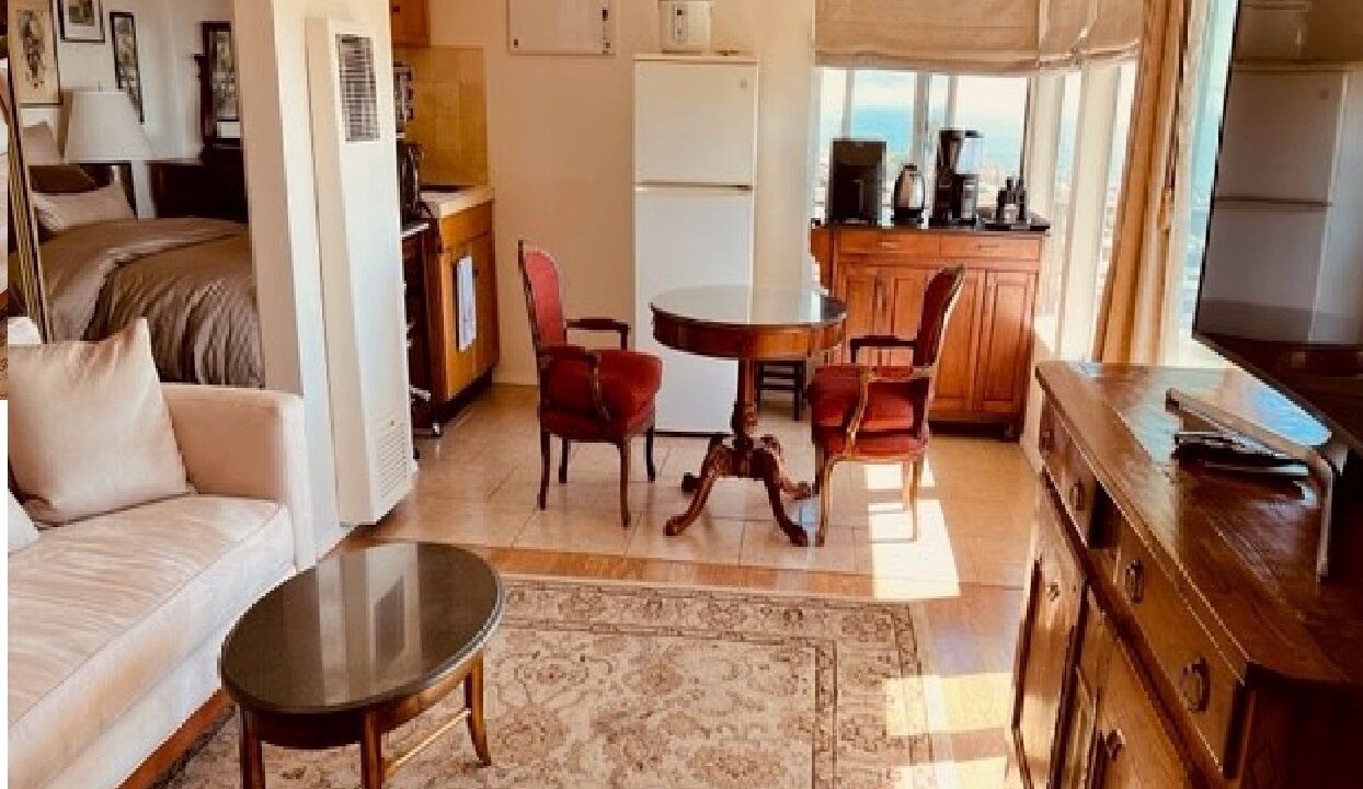 Photo of Bedroom in Alta Mesa