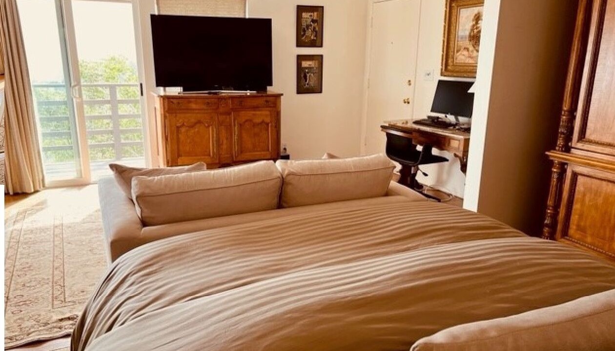 Photo of Bedroom in Alta Mesa