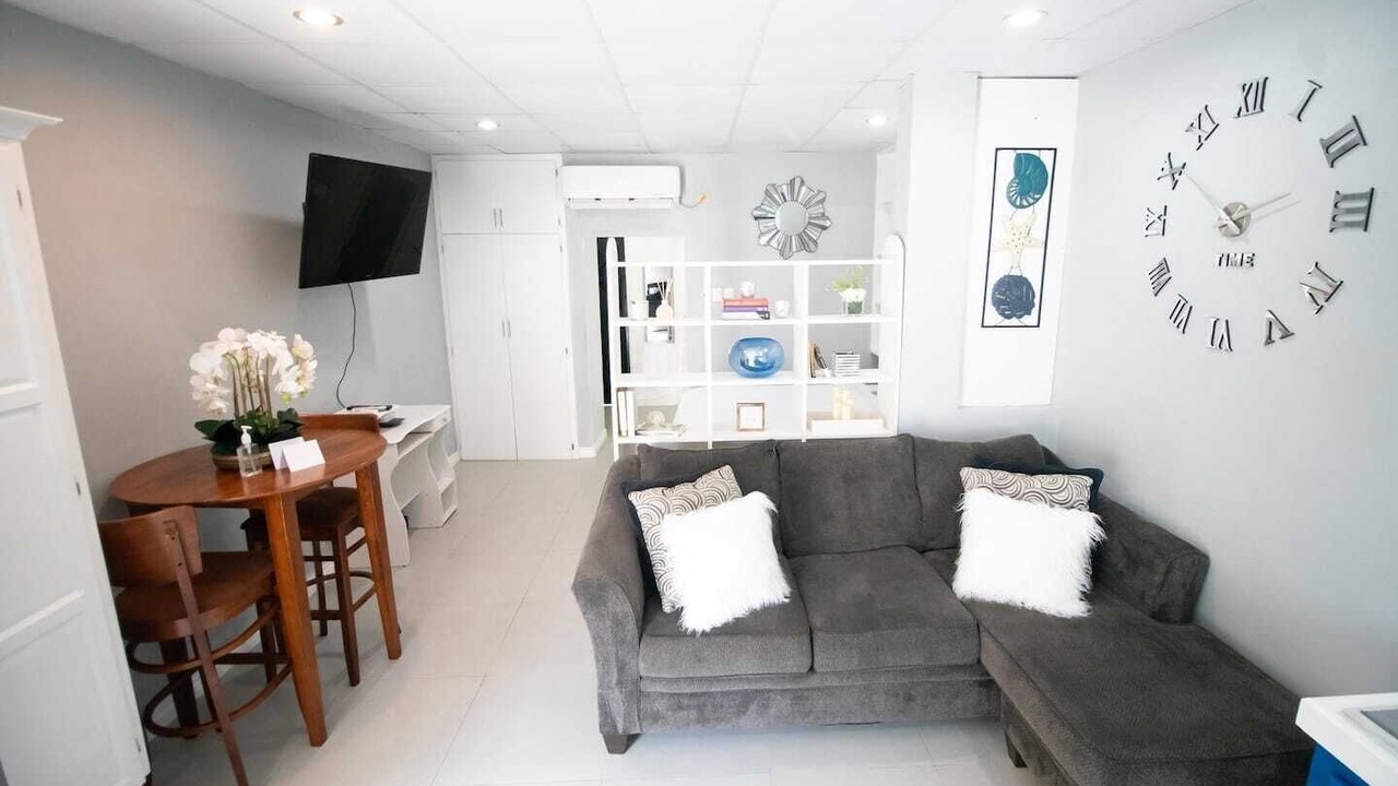 Photo of Livingroom in Saint James
