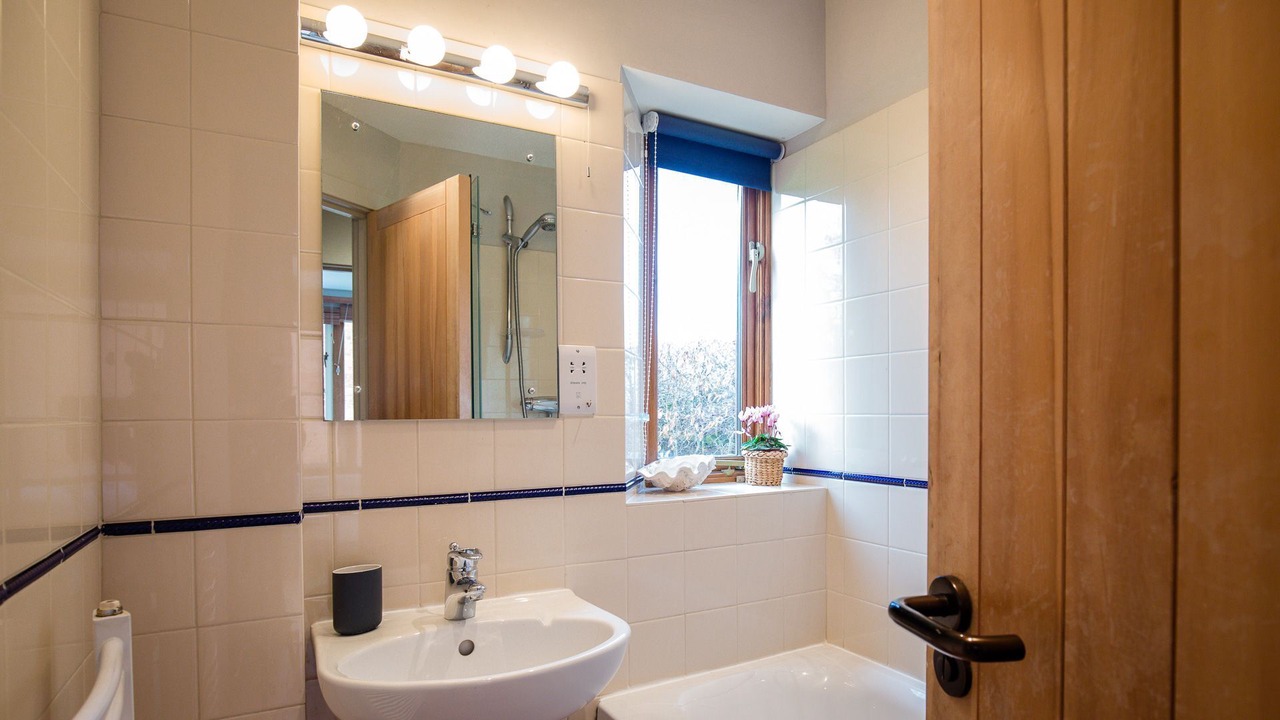 Photo of Bathroom in Great Wolford