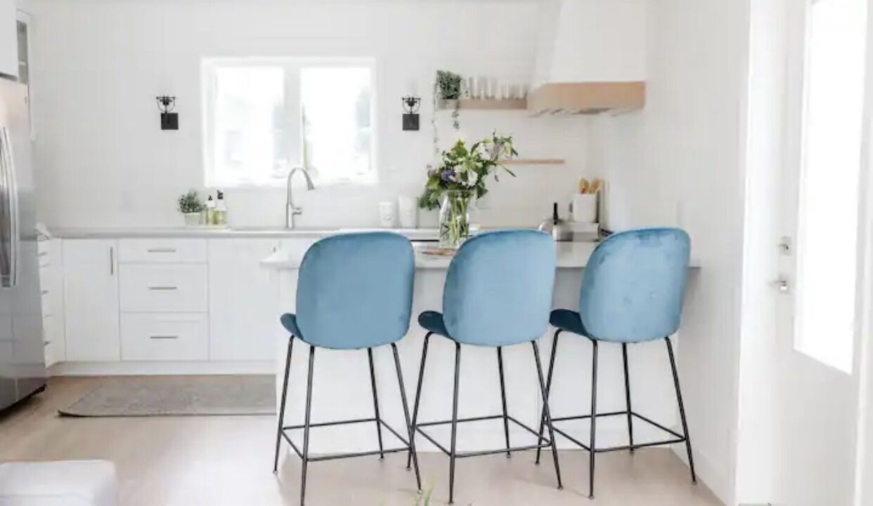Photo of Kitchen in Central Lonsdale