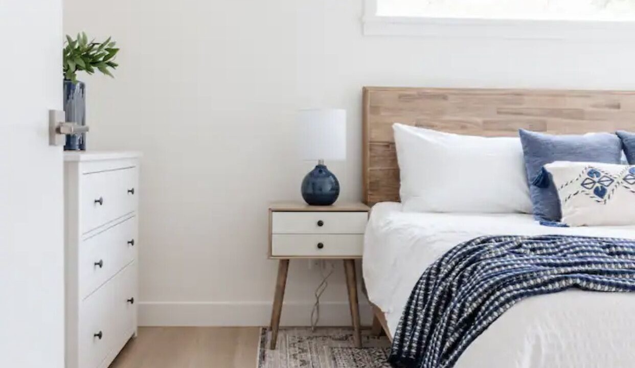 Photo of Bedroom in Central Lonsdale