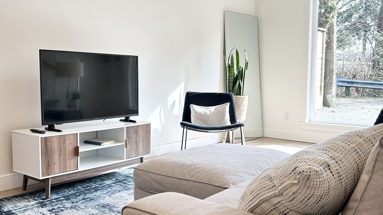 Photo of Livingroom in Central Lonsdale