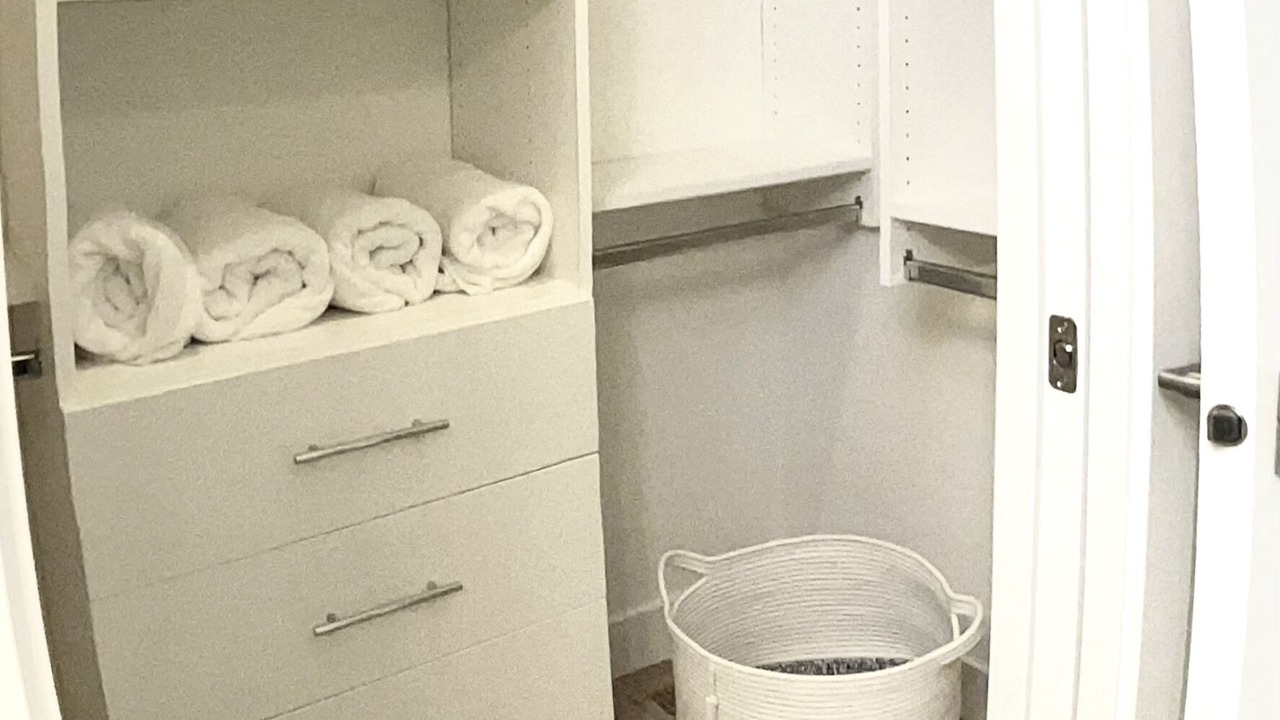 Photo of Bathroom in Central Lonsdale