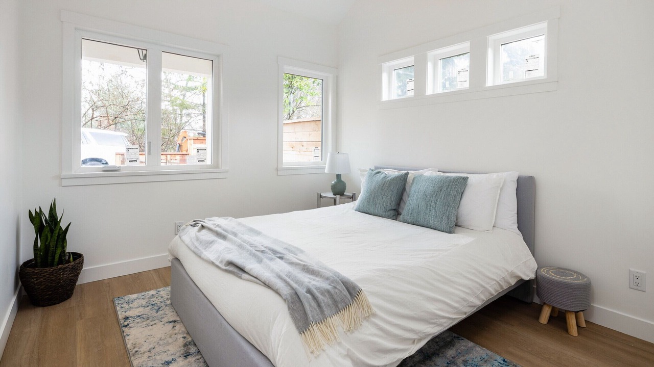 Photo of Bedroom in Central Lonsdale