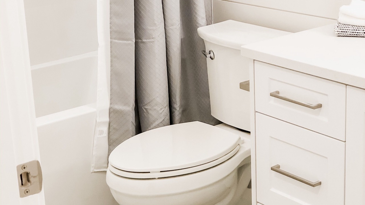 Photo of Bathroom in Central Lonsdale